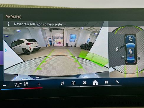 Used 2025 BMW 530i xDrive w/ M Sport Package image 14