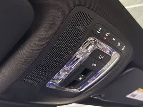 Used 2026 Mercedes-Benz GLB 250 4MATIC image 25