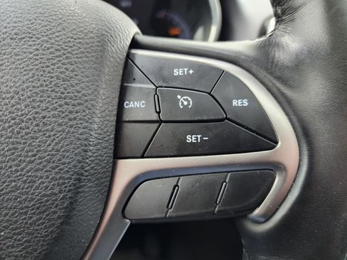 Used 2020 Jeep Grand Cherokee Altitude image 17