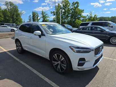 Used 2022 Volvo XC60 B5 Inscription w/ Advanced Package