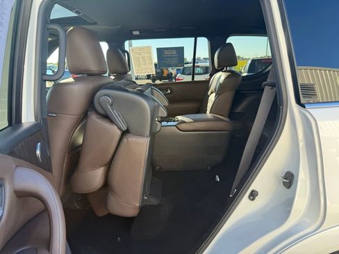 Used 2024 Nissan Armada Platinum w/ Captain's Chairs Package image 20