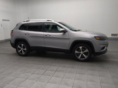 Used 2019 Jeep Cherokee Limited AWD/4WD image 11