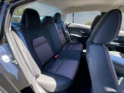 New 2027 Nissan Sentra SR w/ Floor Mat Package FWD image 9