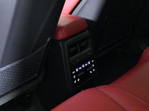 New 2025 Porsche Macan 4S Electric image 19