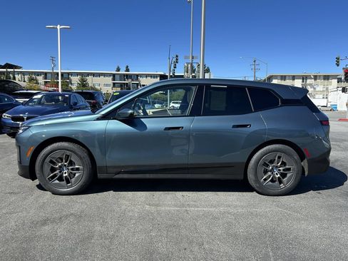 Used 2023 BMW iX xDrive50 AWD/4WD image 2