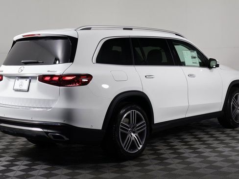 New 2026 Mercedes-Benz GLS 450 4MATIC image 2
