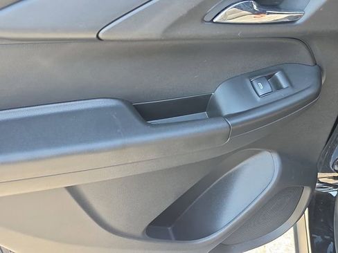 Used 2021 Chevrolet TrailBlazer RS w/ Convenience Package image 11