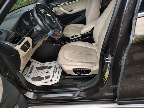 Used 2016 BMW X1 xDrive28i image 5