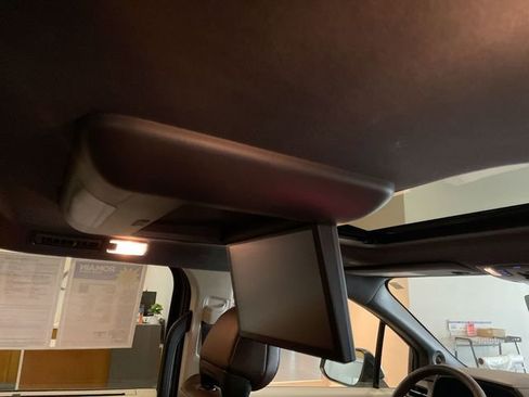 Used 2023 Toyota Sienna Platinum image 17