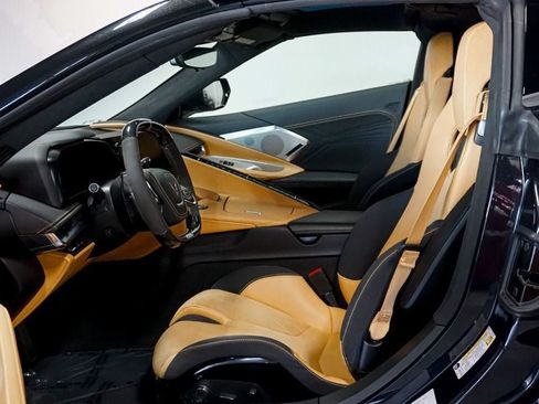 Used 2024 Chevrolet Corvette Z06 w/ Z07 Performance Package RWD image 8