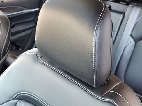 Certified 2023 Jeep Grand Cherokee 4WD 4xe w/ Luxury Tech Group II image 15