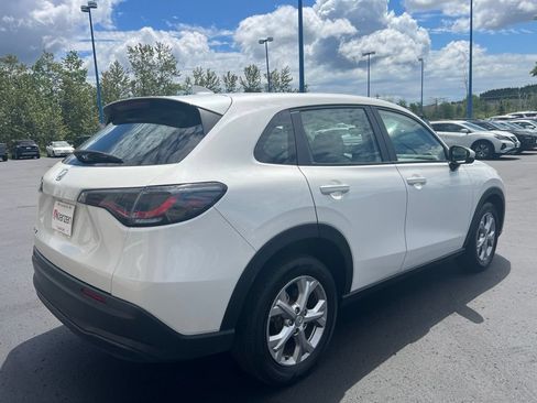 Used 2025 Honda HR-V LX image 5