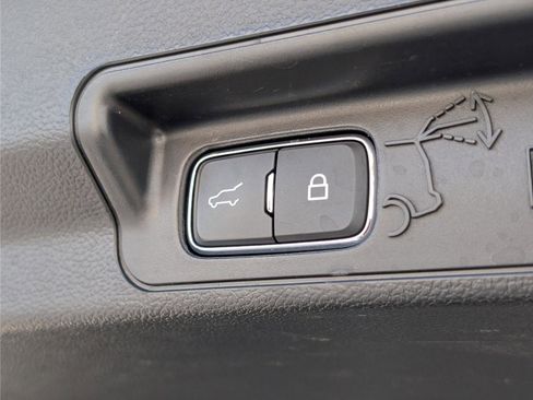 Used 2024 Ford Explorer XLT w/ Equipment Group 202A image 15