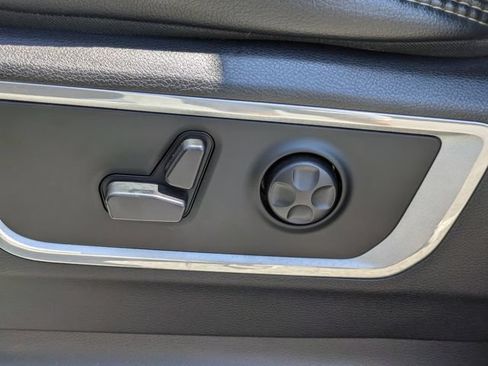 Used 2020 RAM 1500 Laramie AWD/4WD image 21