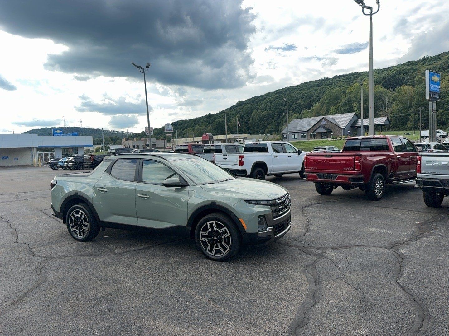 Used 2025 Hyundai Santa Cruz Limited AWD/4WD image 1