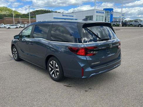 Used 2025 Honda Odyssey EX-L image 5