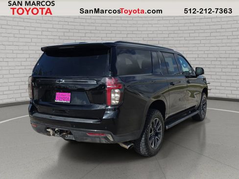 Used 2021 Chevrolet Suburban Z71 w/ Luxury Package AWD/4WD image 6