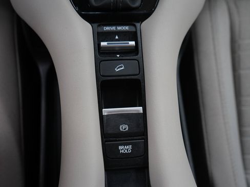 Used 2024 Honda HR-V LX image 23