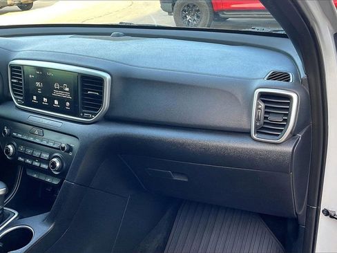 Used 2021 Kia Sportage S image 15