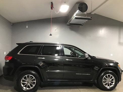 Used 2015 Jeep Grand Cherokee Limited image 2