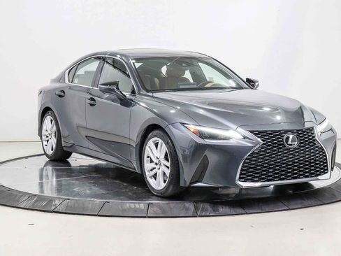 Used 2023 Lexus IS 300 w/ Comfort Package RWD image 5