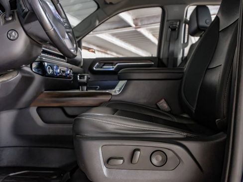 Used 2023 GMC Sierra 1500 SLT image 29