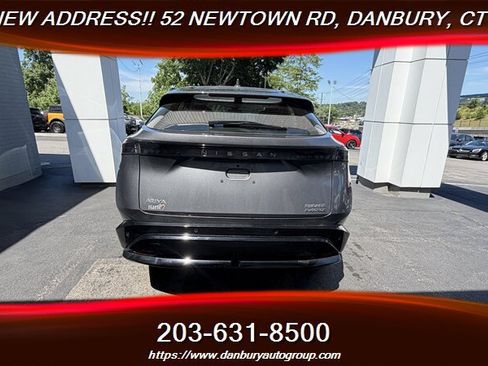 Used 2023 Nissan Ariya AWD image 4