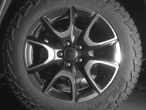 Used 2025 Jeep Compass Trailhawk image 14