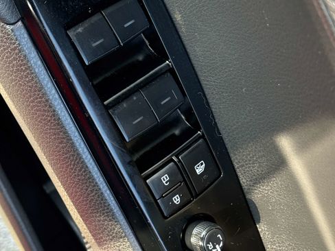 Used 2025 Toyota Camry SE image 27