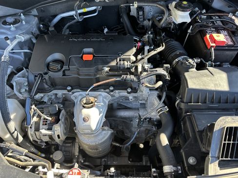 Used 2023 Honda HR-V Sport image 10