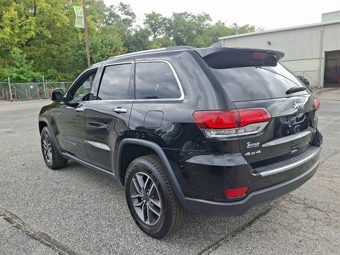 Used 2022 Jeep Grand Cherokee Limited image 6