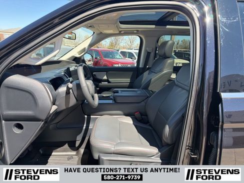 Used 2025 Ford Expedition Max Active AWD/4WD image 13