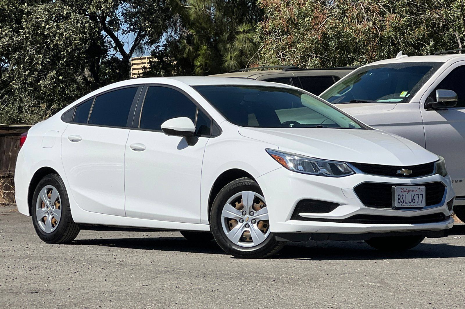 Used 2017 Chevrolet Cruze LS FWD image 2