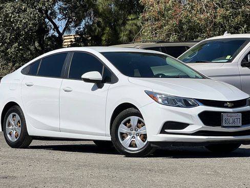 Used 2017 Chevrolet Cruze LS FWD image 2