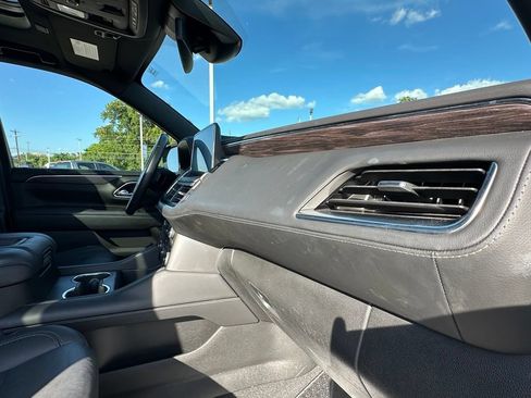 Used 2024 Chevrolet Tahoe Z71 AWD/4WD image 13