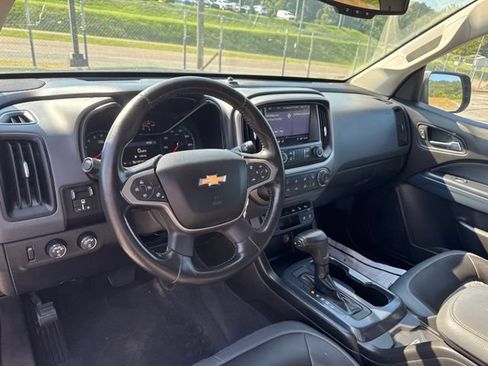 Used 2019 Chevrolet Colorado Z71 AWD/4WD image 12
