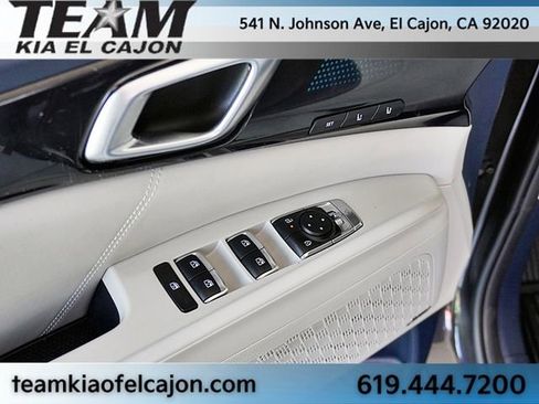 Certified 2025 Kia Carnival SX Prestige FWD image 26