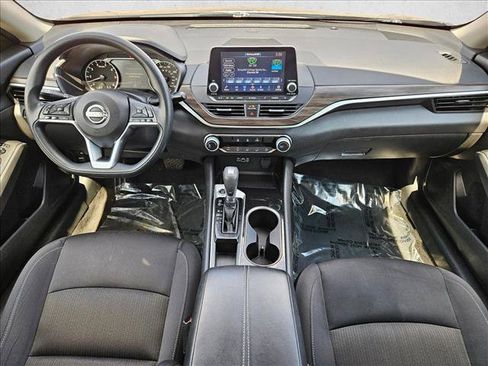Used 2024 Nissan Altima 2.5 SV FWD image 20