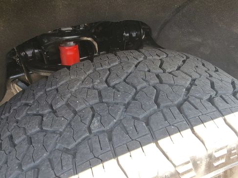Used 2022 GMC Sierra 2500 AT4 w/ Gooseneck/5TH Wheel Package AWD/4WD image 12