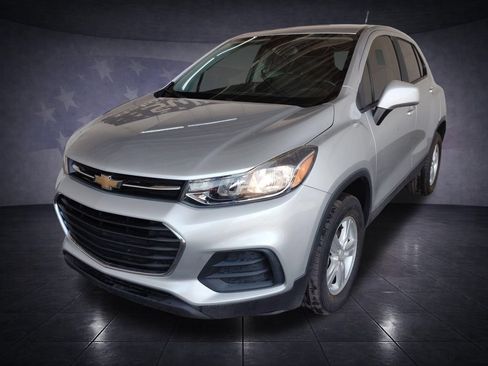Used 2018 Chevrolet Trax LS AWD/4WD image 37