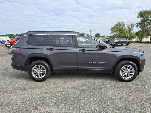 Used 2024 Jeep Grand Cherokee L Laredo w/ Luxury Tech Group I image 13