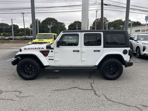 Used 2020 Jeep Wrangler Unlimited Sahara w/ Dual Top Group image 6