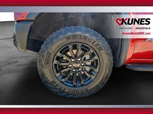 Used 2023 GMC Sierra 1500 AT4X AWD/4WD image 13