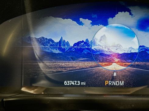 Used 2020 Ford Escape Titanium image 19