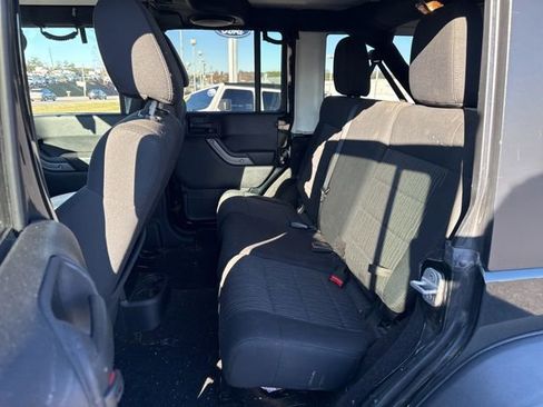 Used 2012 Jeep Wrangler Unlimited Sport image 13