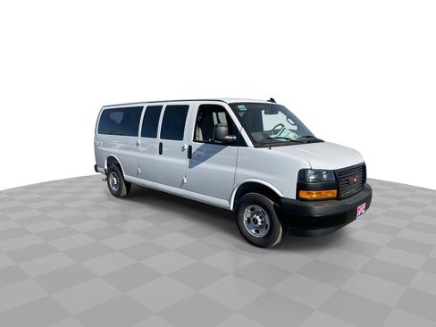 New 2025 GMC Savana 3500 LS image 2