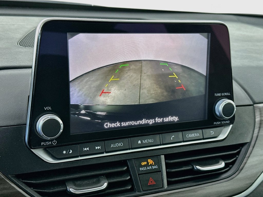 Used 2025 Nissan Altima 2.5 SV FWD image 19