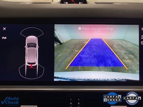 Used 2022 Porsche Cayenne w/ Premium Package image 49