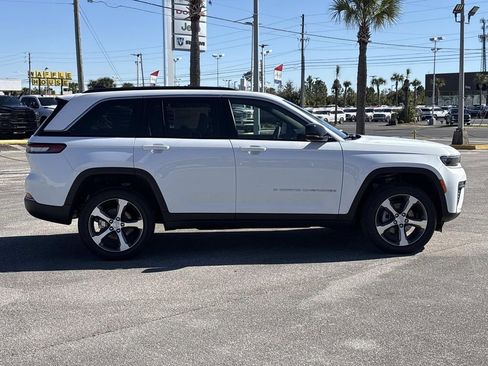 New 2026 Jeep Grand Cherokee Limited RWD image 6