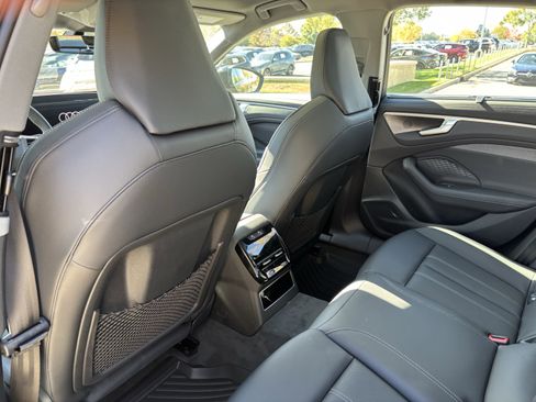 Used 2026 Audi A6 Premium Plus image 33